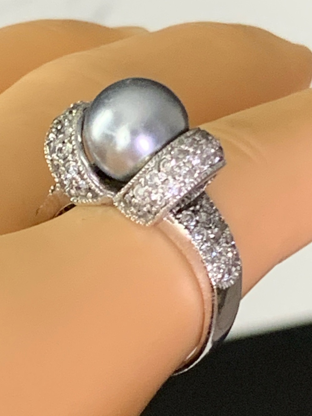 Vintage Sterling Silver 925 Grey Pearl Statement Ring Size 9 CZ Accents / 8g